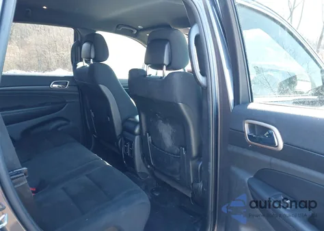 2017 Jeep Grand Cherokee Laredo 4X4 z USA, uszkodzony, nr VIN 1C4RJFAG7HC773951